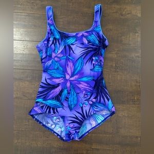 Speedo Women’s 10 Swimsuit One Piece